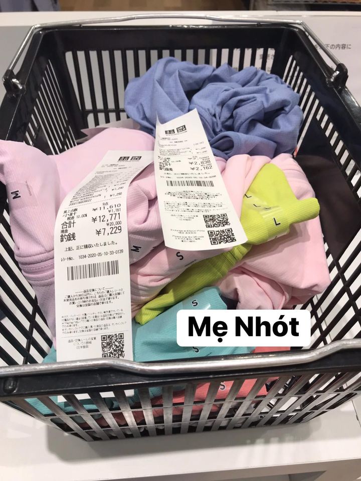 Phân biệt uniqlo THẬT GIẢ và cách kiểm tra hàng uniqlo chính hãng 100 Làm thế nào để phận biệt được quần áo Uniqlo thật với hàng giả Những cửa #14 Phân biệt uniqlo THẬT GIẢ và cách kiểm tra hàng uniqlo chính hãng 100 Làm thế nào để phận biệt được quần áo Uniqlo thật với hàng giả Những cửa